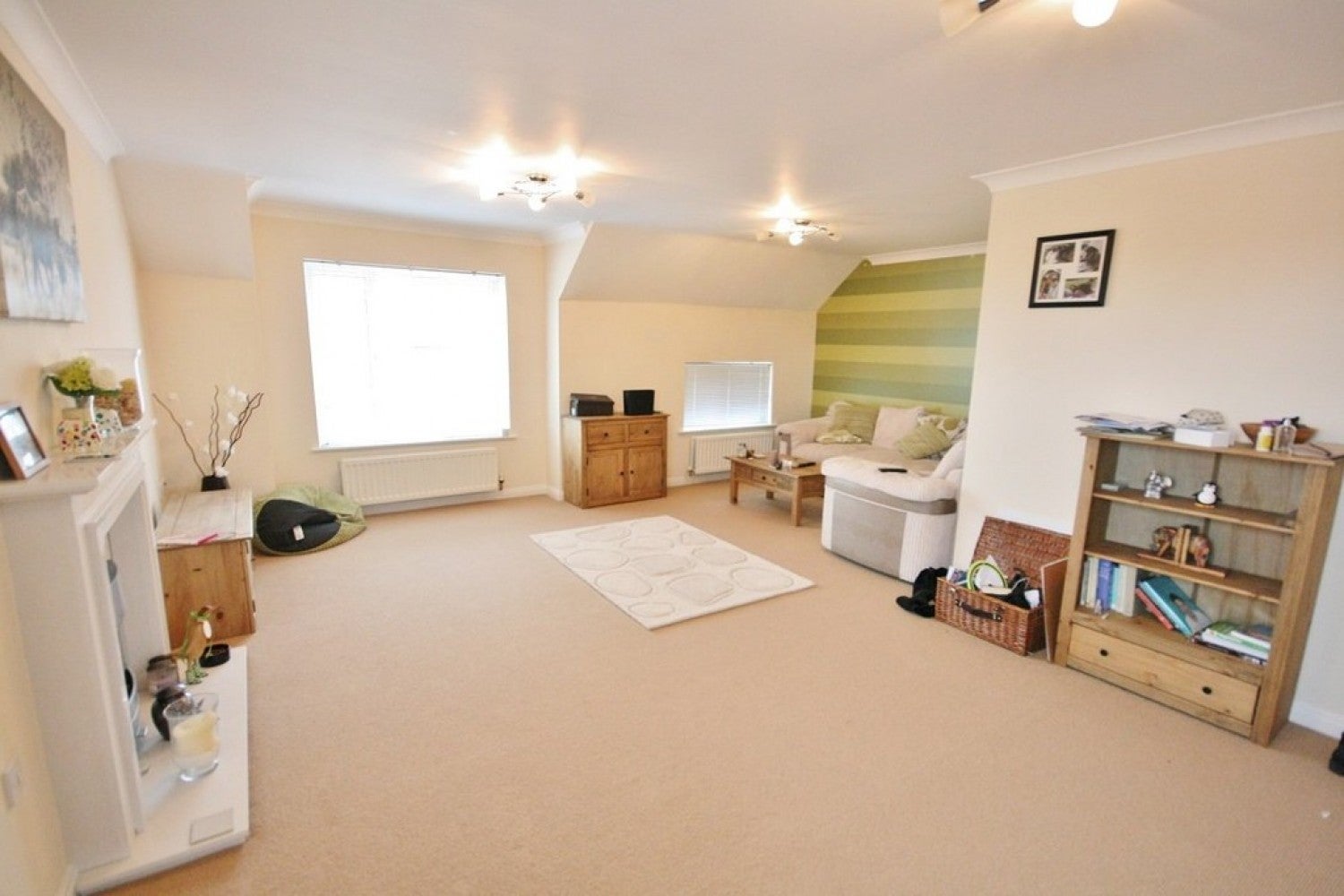 Flat Chesterton Way in Wychwood Village