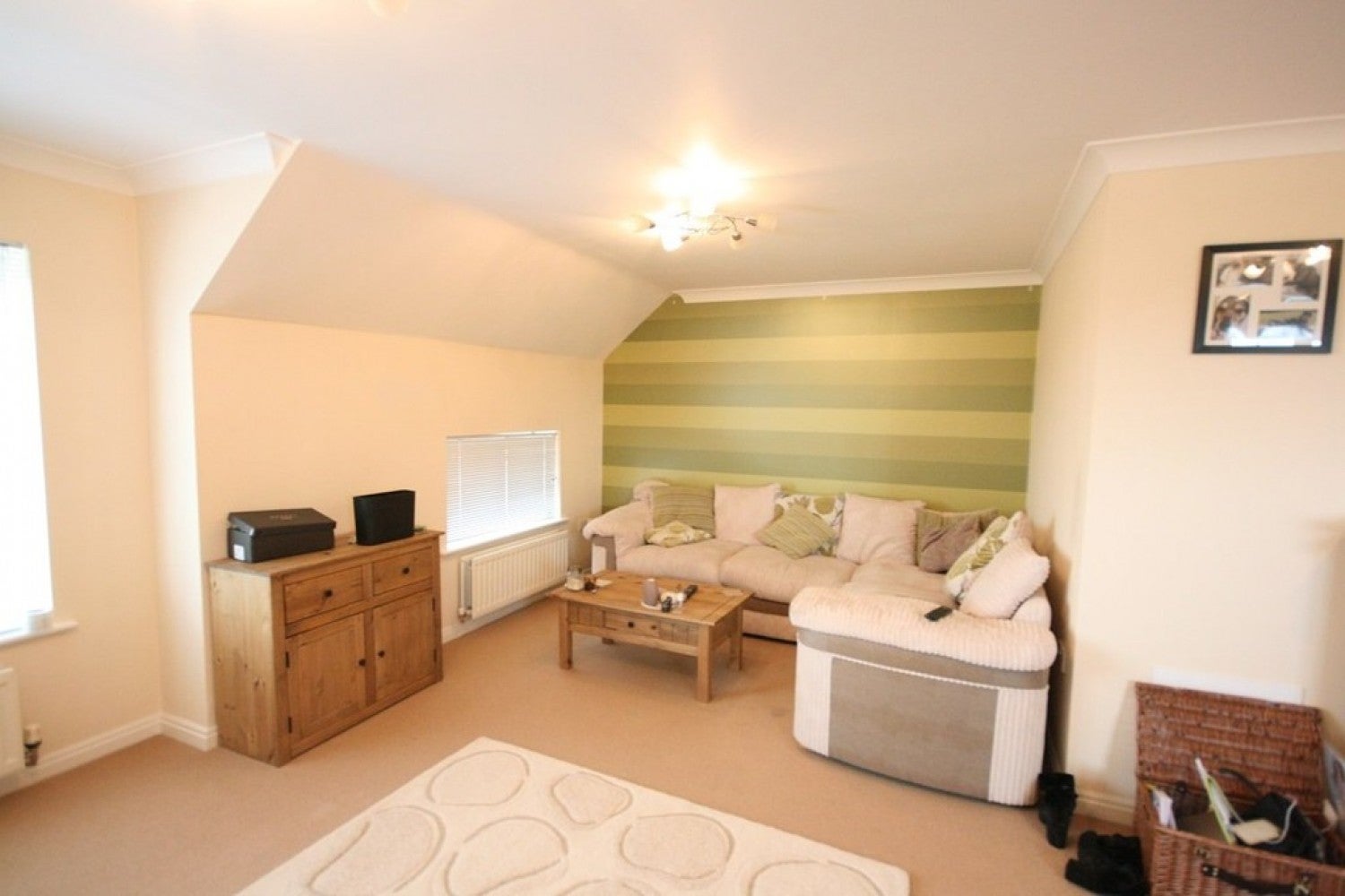 Flat Chesterton Way in Wychwood Village