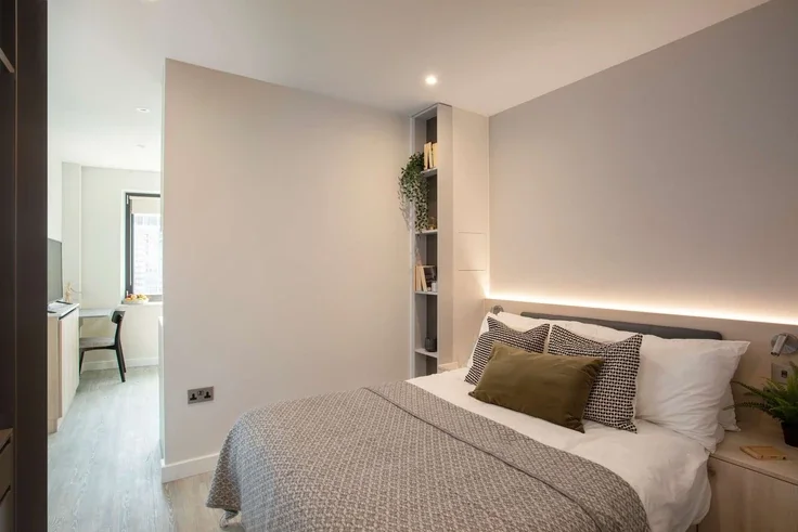 Flat College Road in Greater London