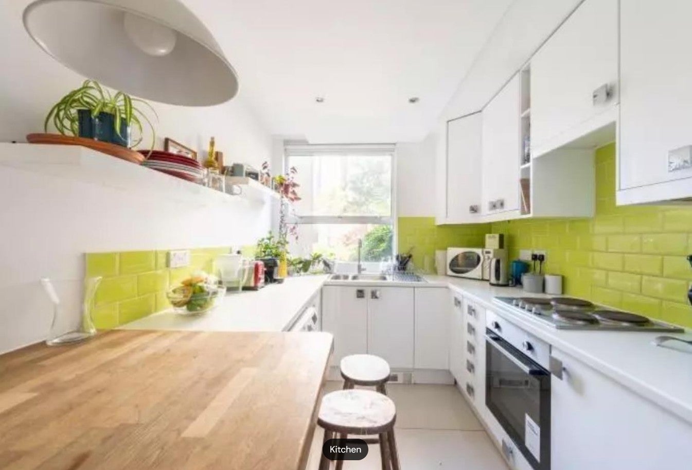 Room Bramlands Close in Greater London