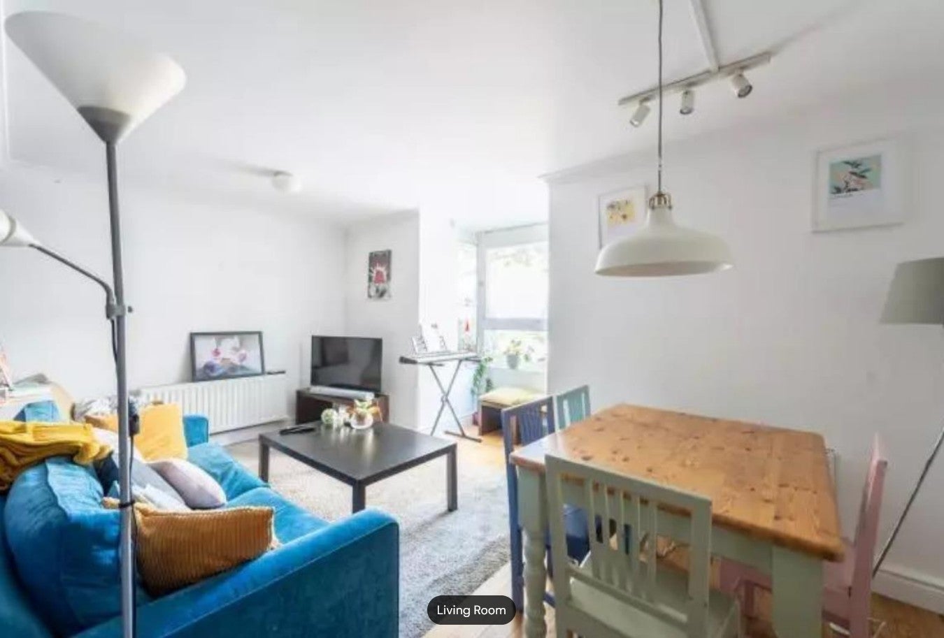 Flat Bramlands Close in Greater London
