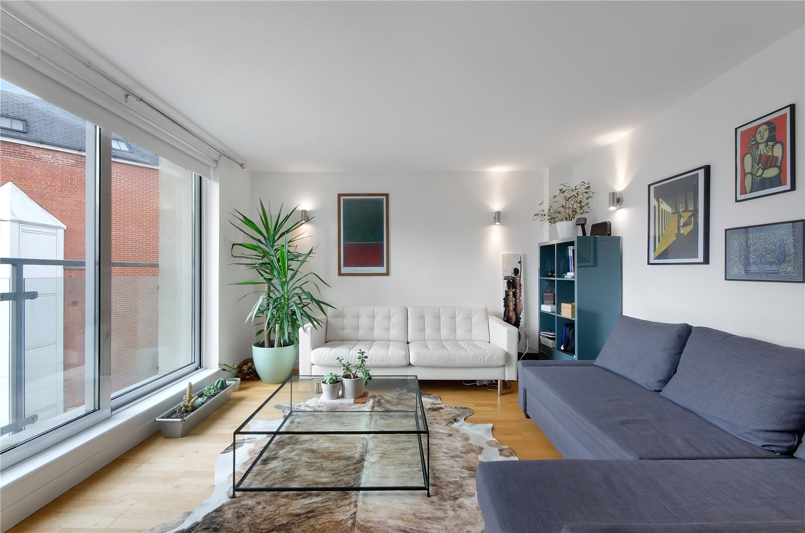 Flat Enfield Road in Greater London