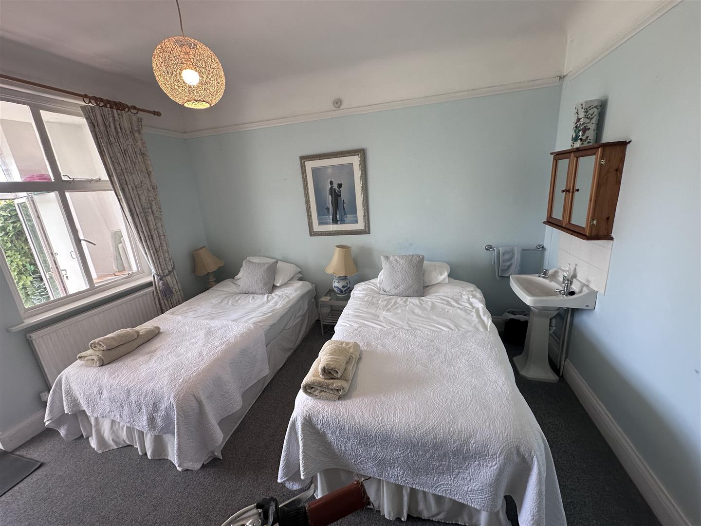 Flat West Parade in Rother
