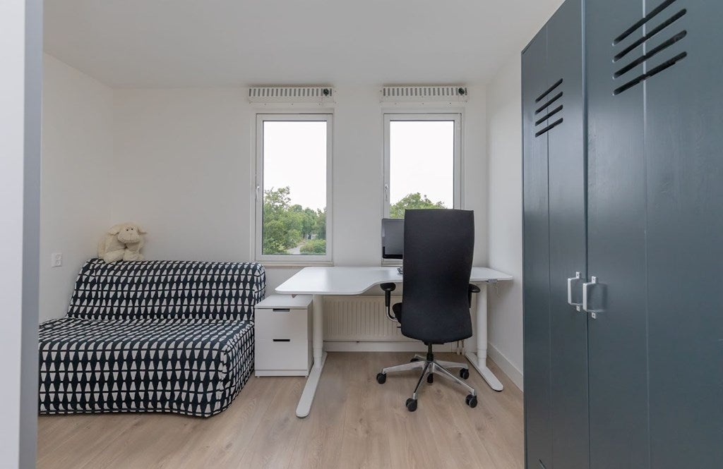Appartement te huur: Haarlemmerweg, Amsterdam