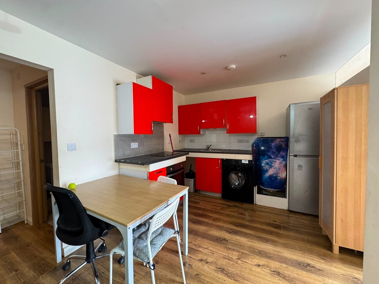 Flat Cornwall Road in Greater London