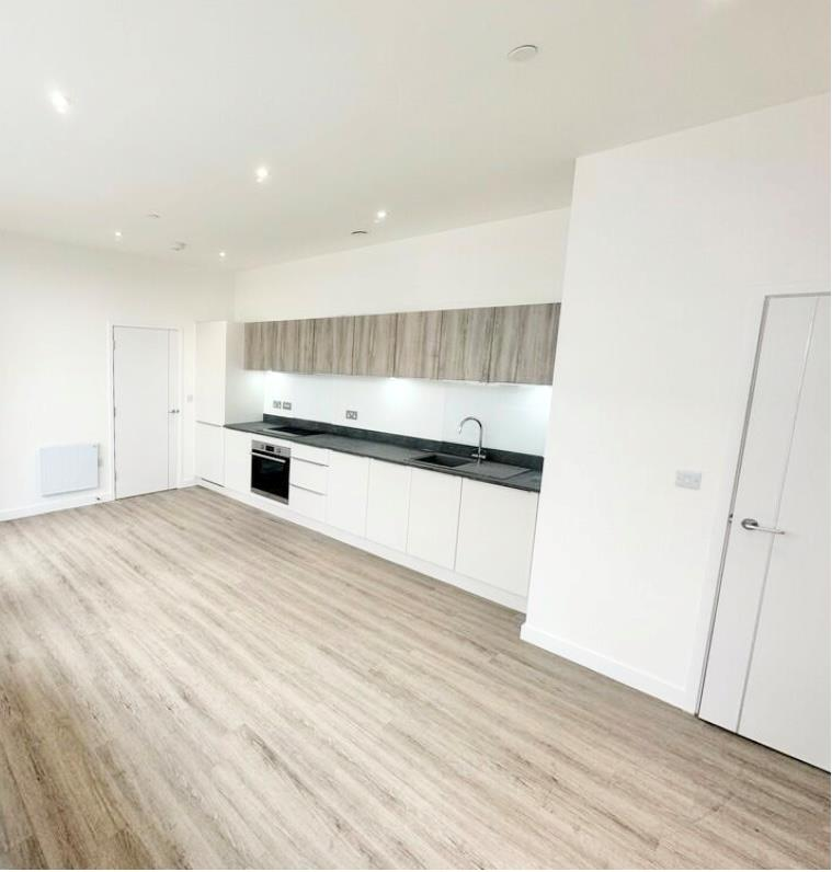Flat Alençon Link in Basingstoke and Deane