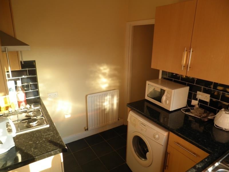 Flat Sixth Avenue in Newcastle upon Tyne