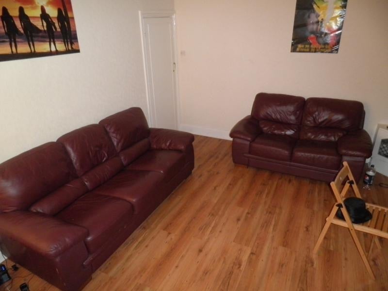 Flat Sixth Avenue in Newcastle upon Tyne