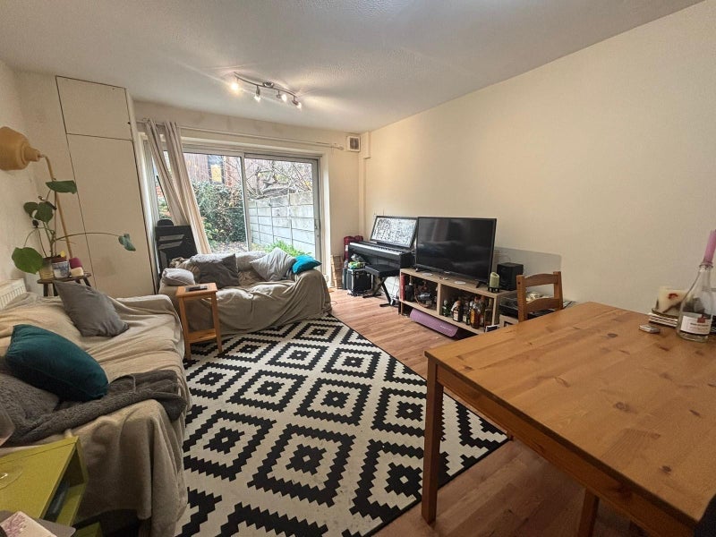 Room Northwold Road in Greater London