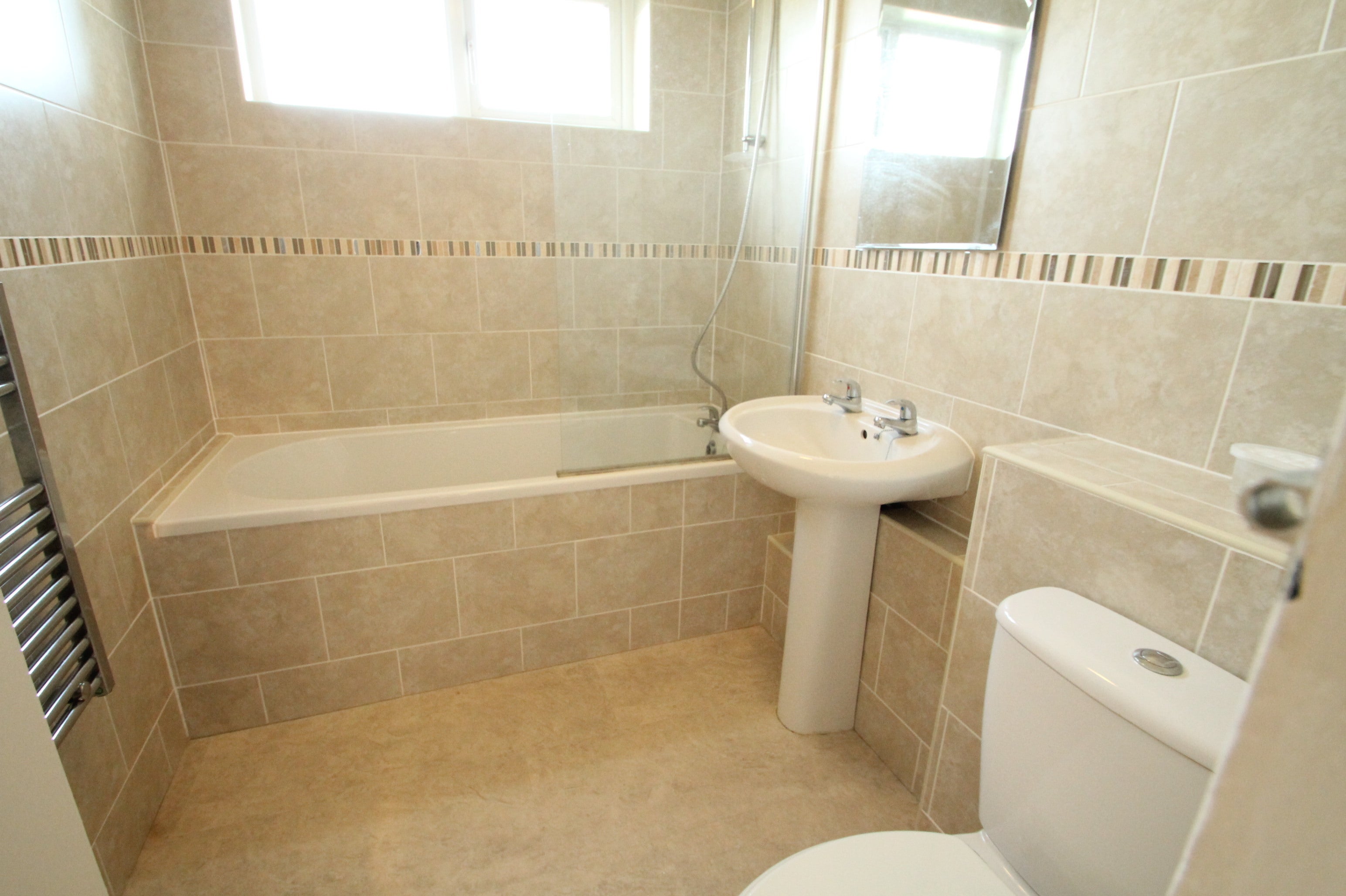 Flat Hatherley Road in Greater London