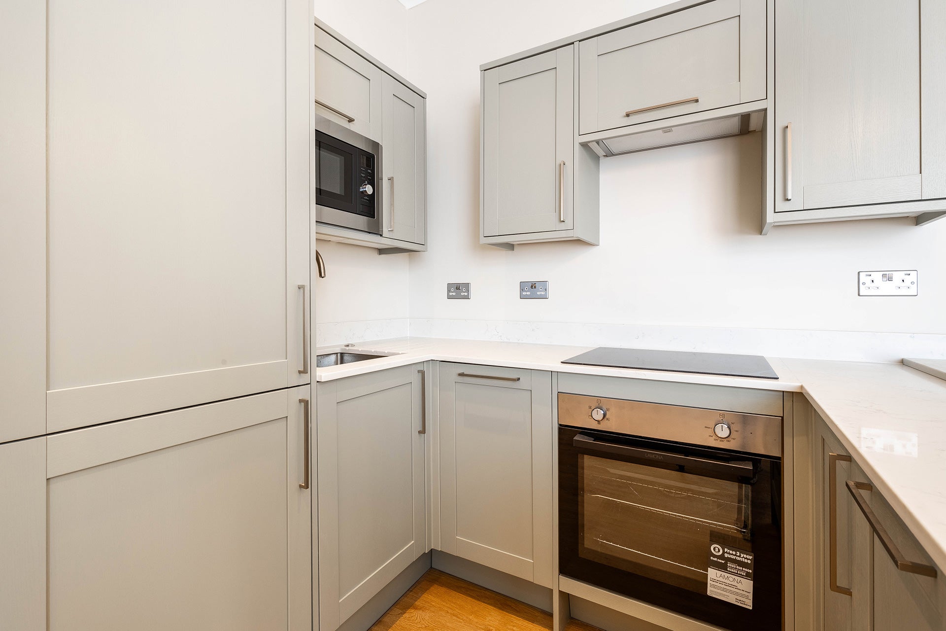 Flat Gloucester Terrace in City of Westminster