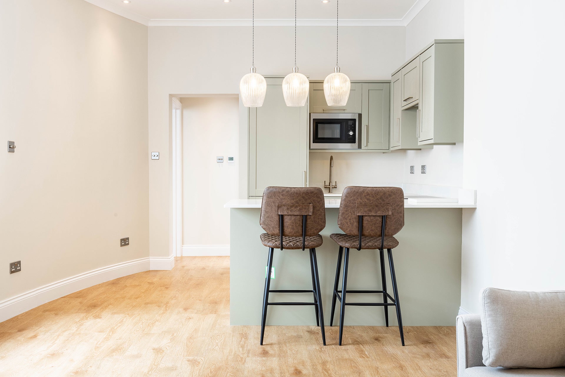 Flat Gloucester Terrace in City of Westminster