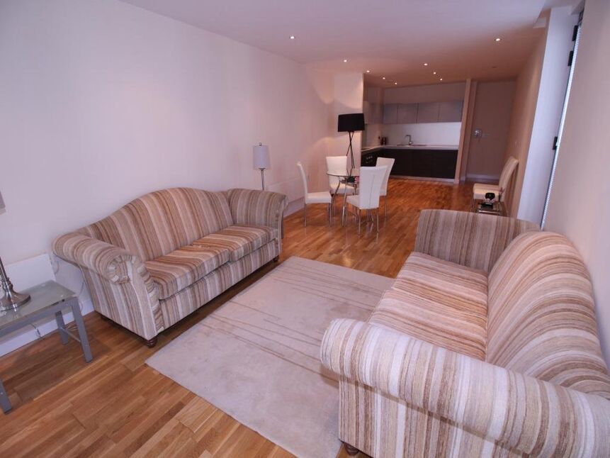 Flat Piccadilly Place in Manchester