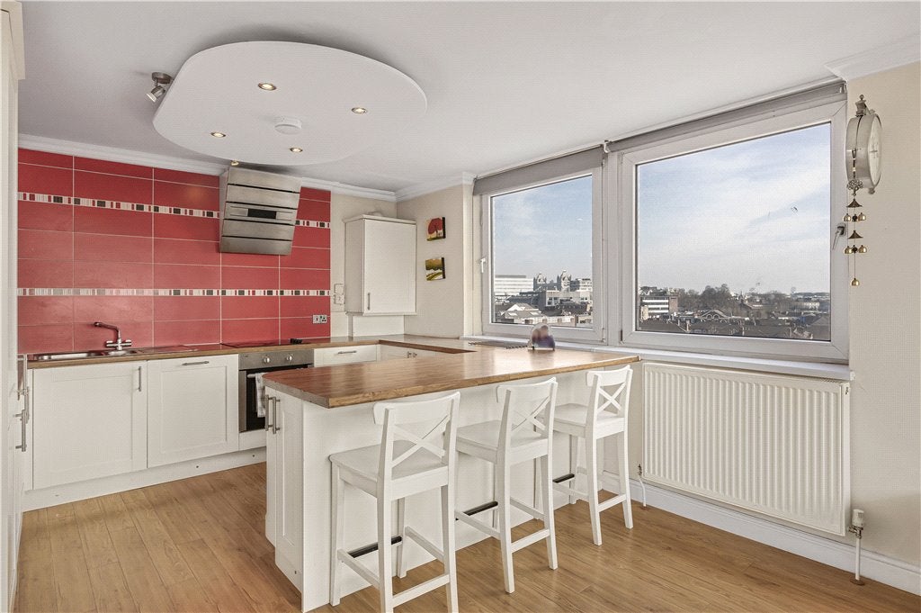 Flat Weston Street in Greater London