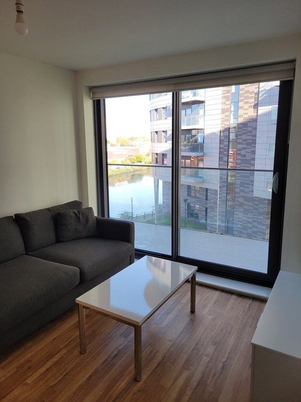 Room Pomona Strand in Trafford