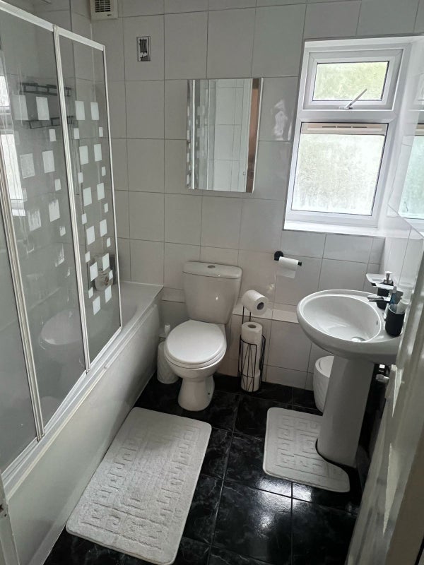 Room Wadhurst Close in Greater London