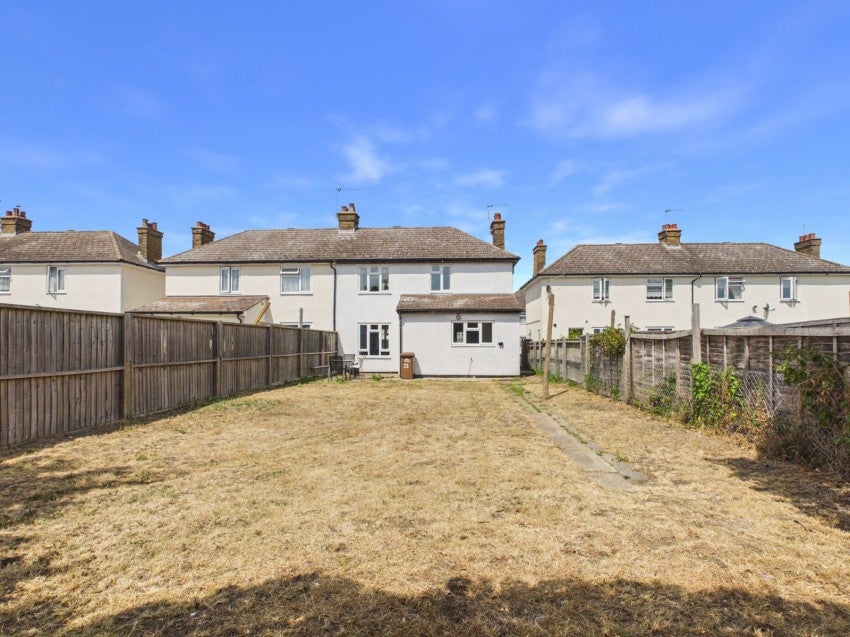 House Beards Road in Ashford