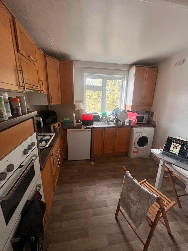 Room Weedington Road in Greater London