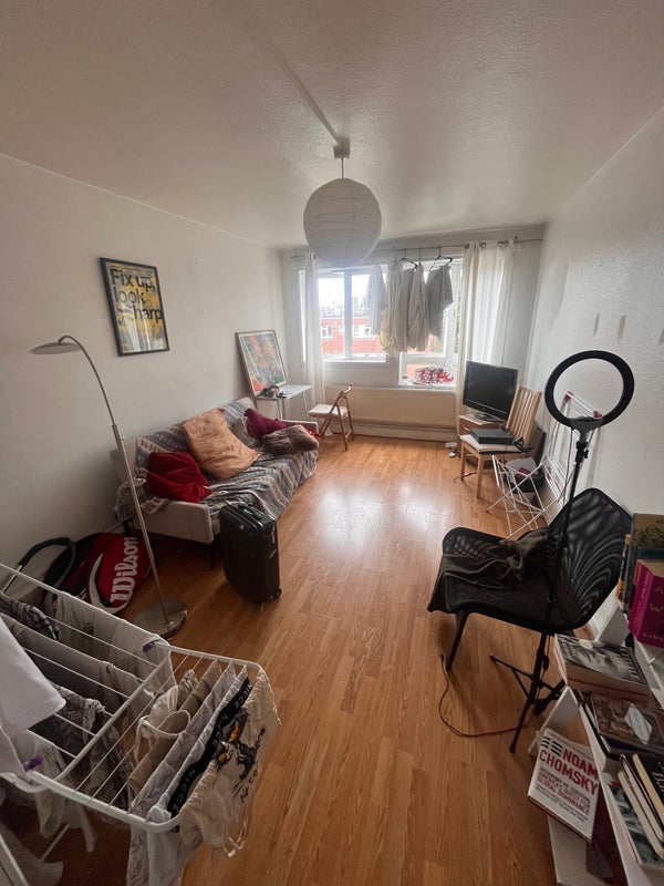 Room Weedington Road in Greater London