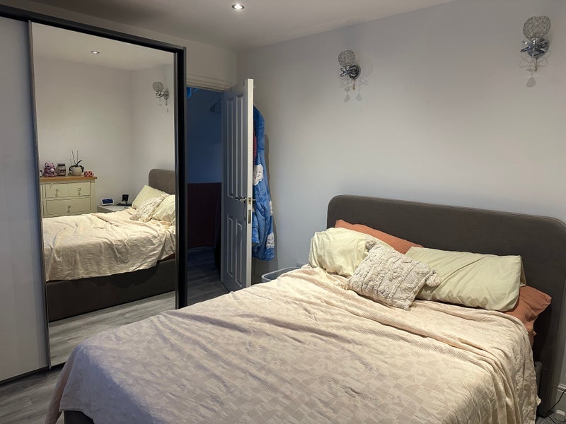 Room Botsford Road in Greater London