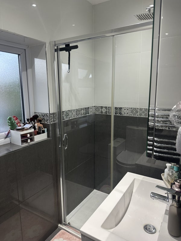 Room Botsford Road in Greater London