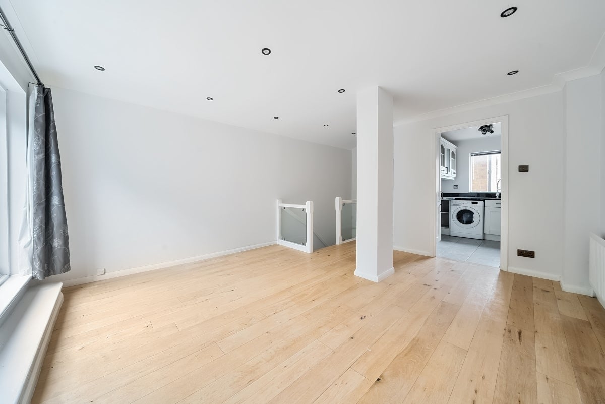 House Welland Mews in Greater London