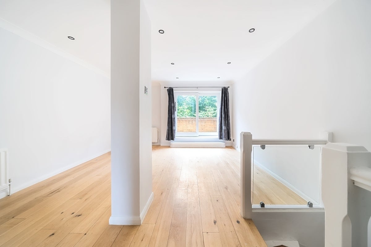 House Welland Mews in Greater London
