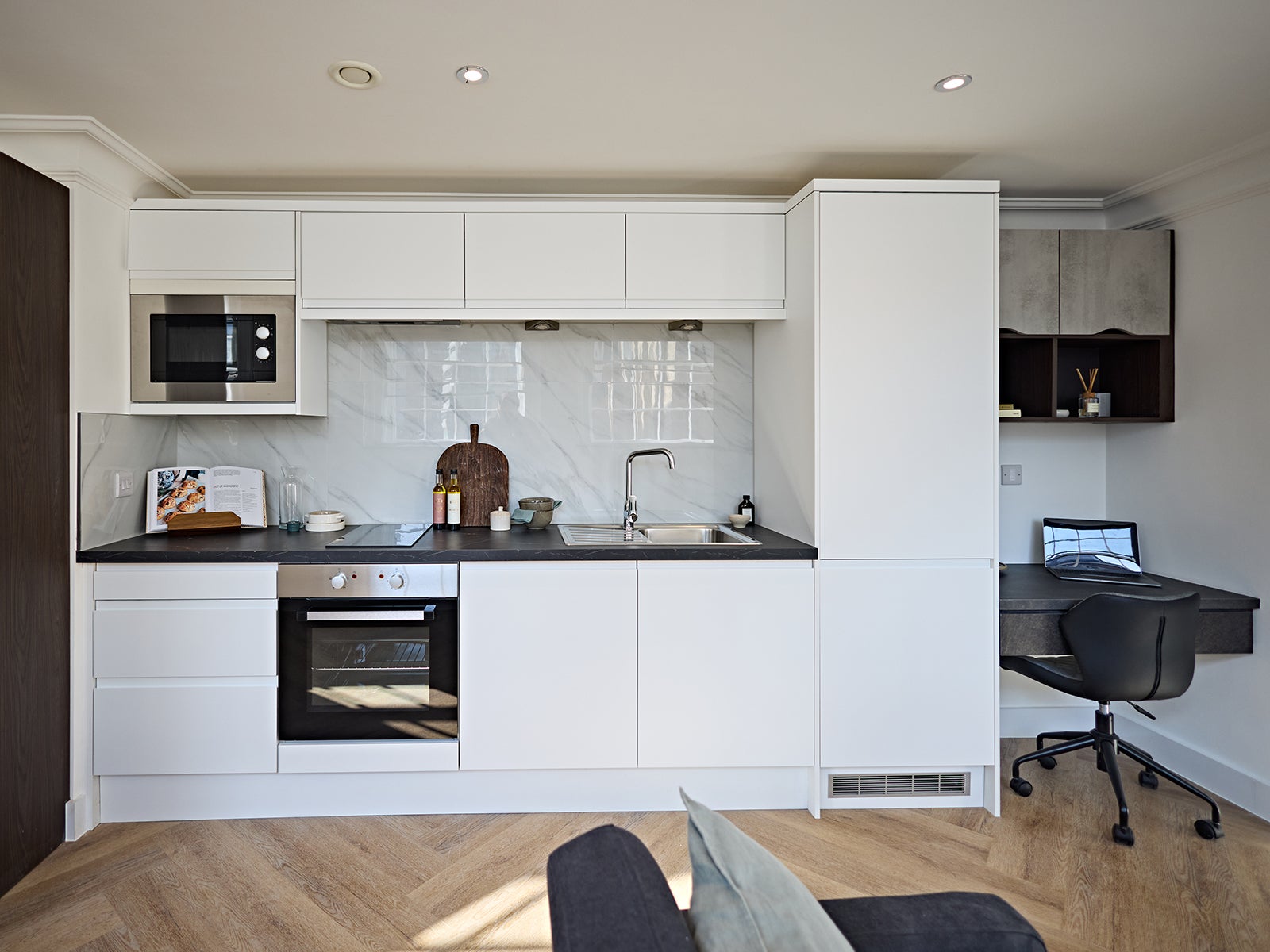 Flat Cookridge Street in Leeds