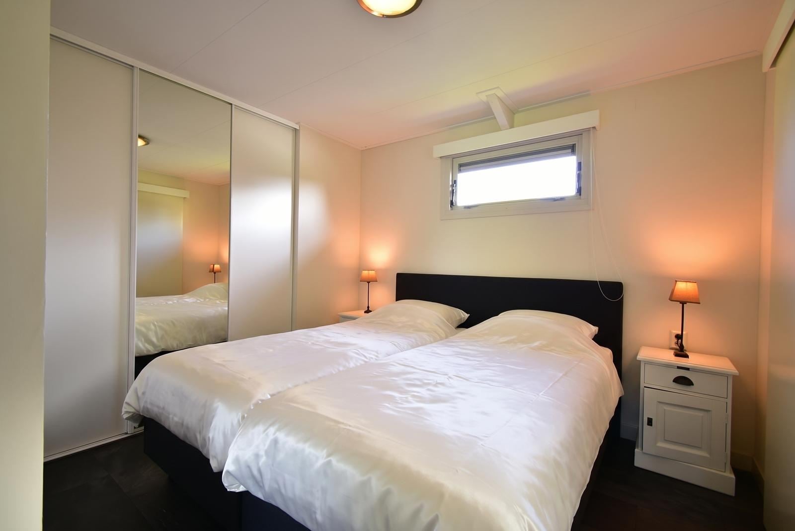 Vrijstaande woning te koop: Oude Zeedijk 1-15, Kattendijke