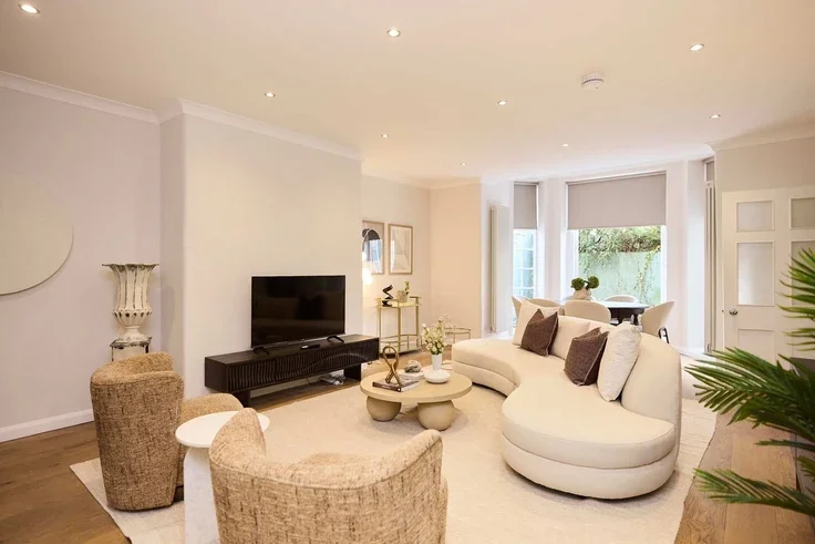 Flat Belsize Park Gardens in Greater London