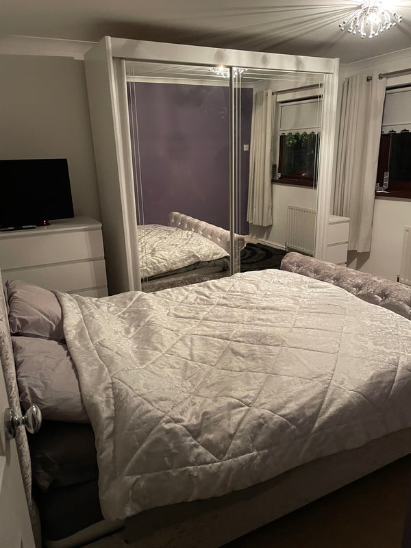 Room Ascot Walk in Newcastle upon Tyne