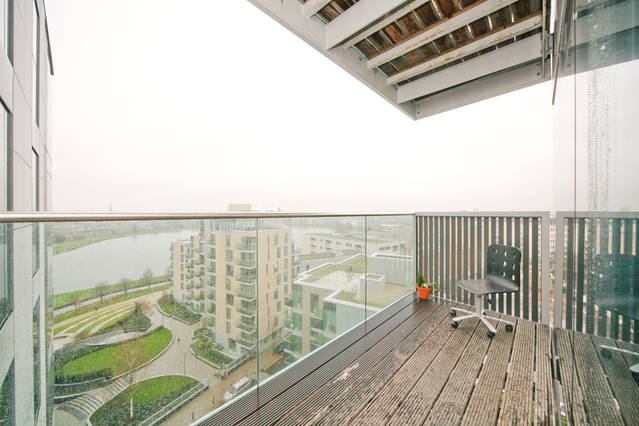 Room Springpark Drive in Greater London
