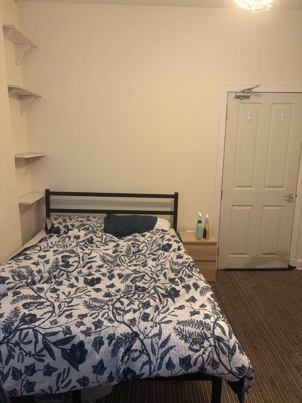 Room Gorgie Road in City of Edinburgh