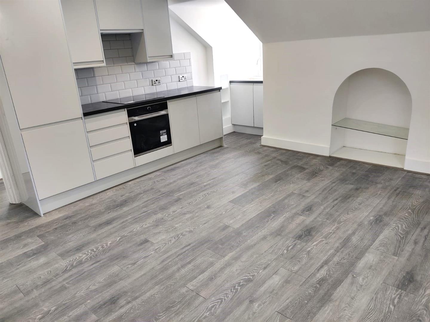 Flat Longley Road in Greater London
