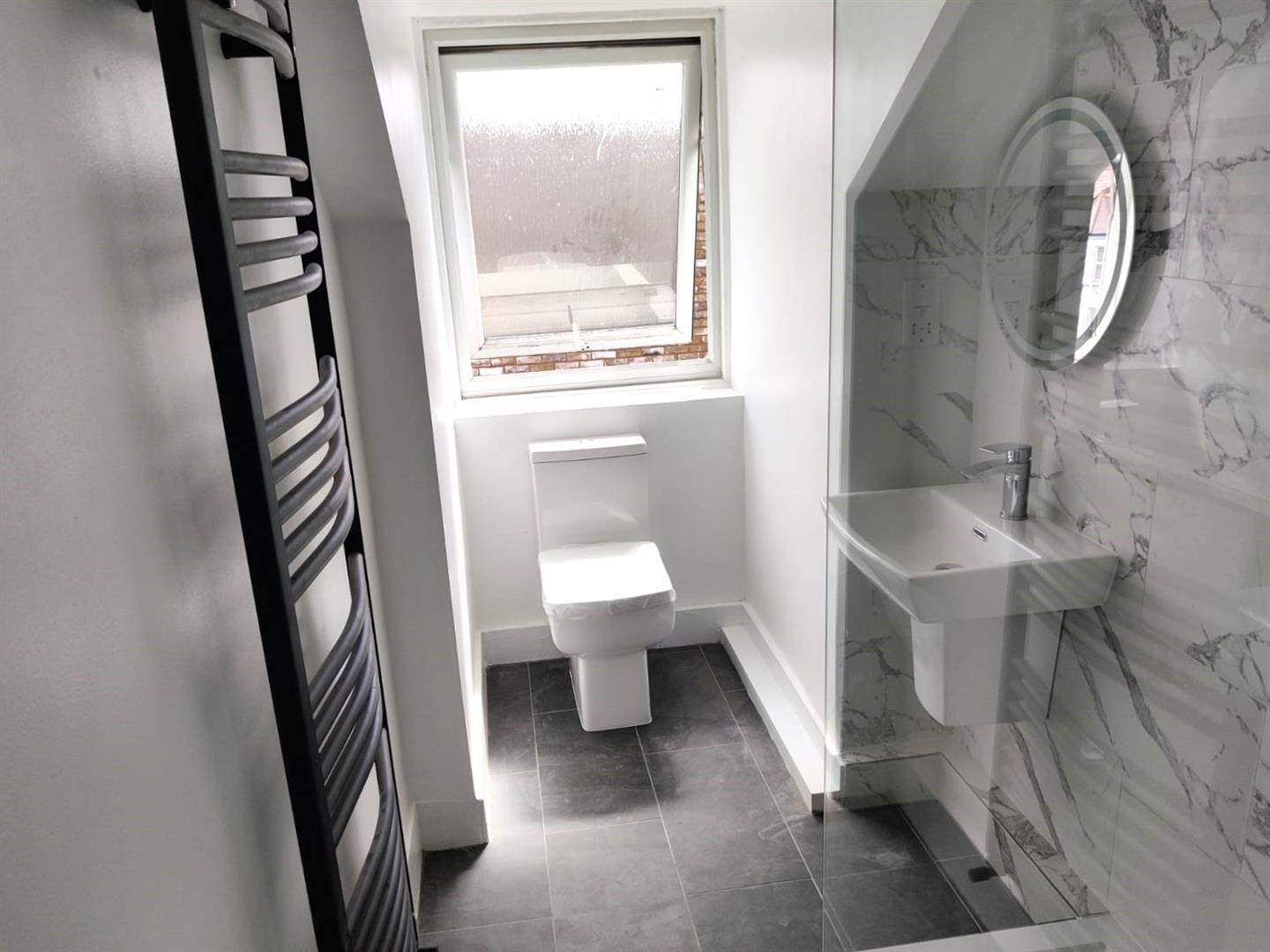 Flat Longley Road in Greater London