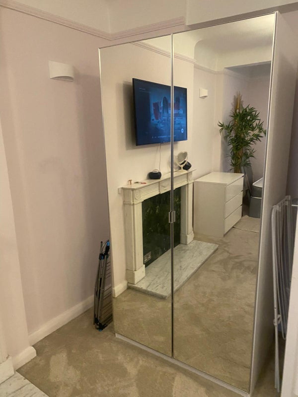 Room Charter Way in Greater London