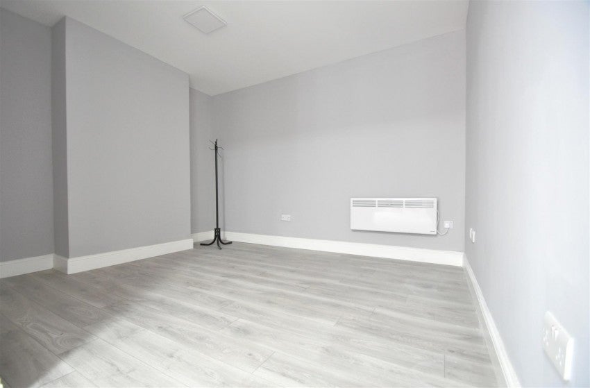 Flat Marion Crescent in Greater London