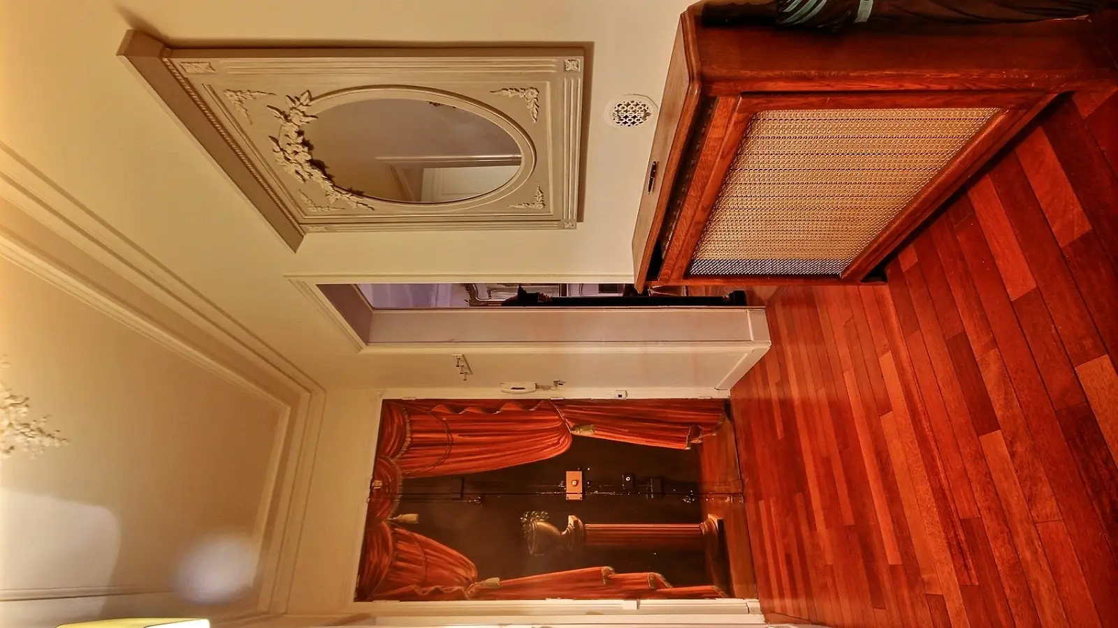 Flat Rue de Constantinople in Paris