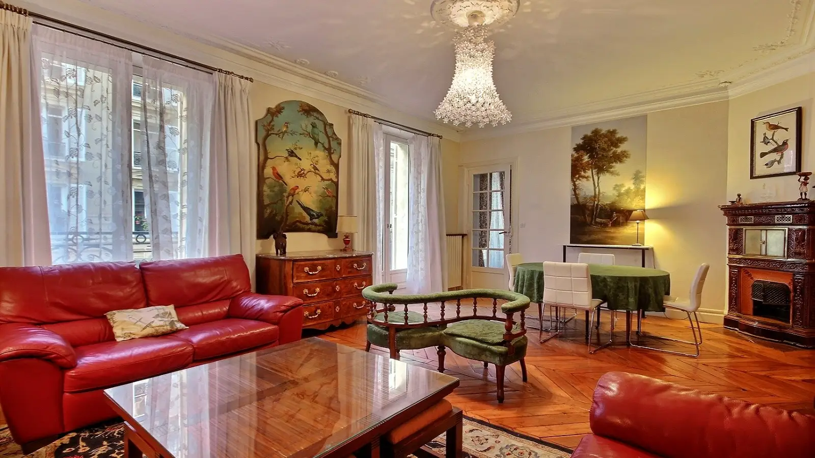 Flat Rue de Constantinople in Paris