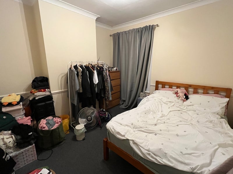Room Blyth Road in Greater London
