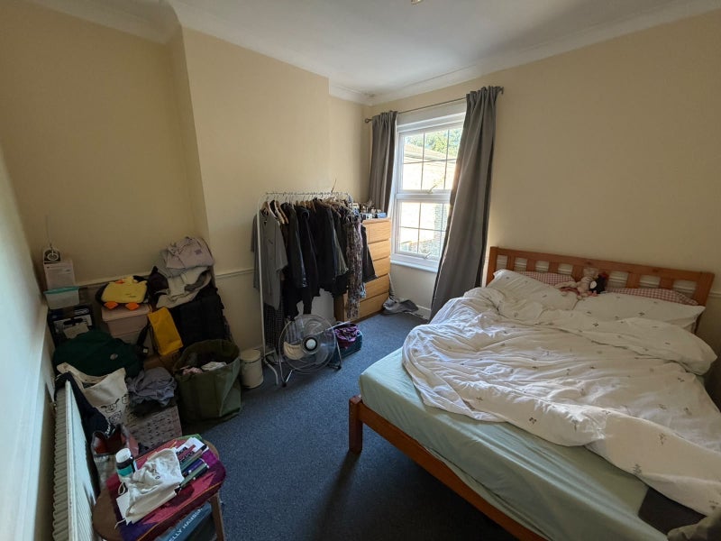 Room Blyth Road in Greater London