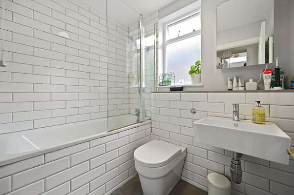 Flat Curwen Road in Greater London