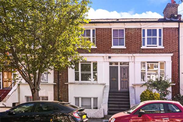 Flat Curwen Road in Greater London