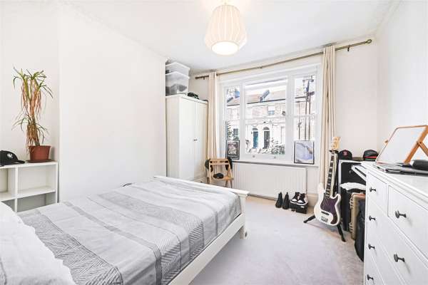 Flat Curwen Road in Greater London