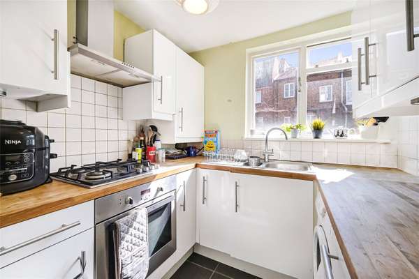 Flat Curwen Road in Greater London
