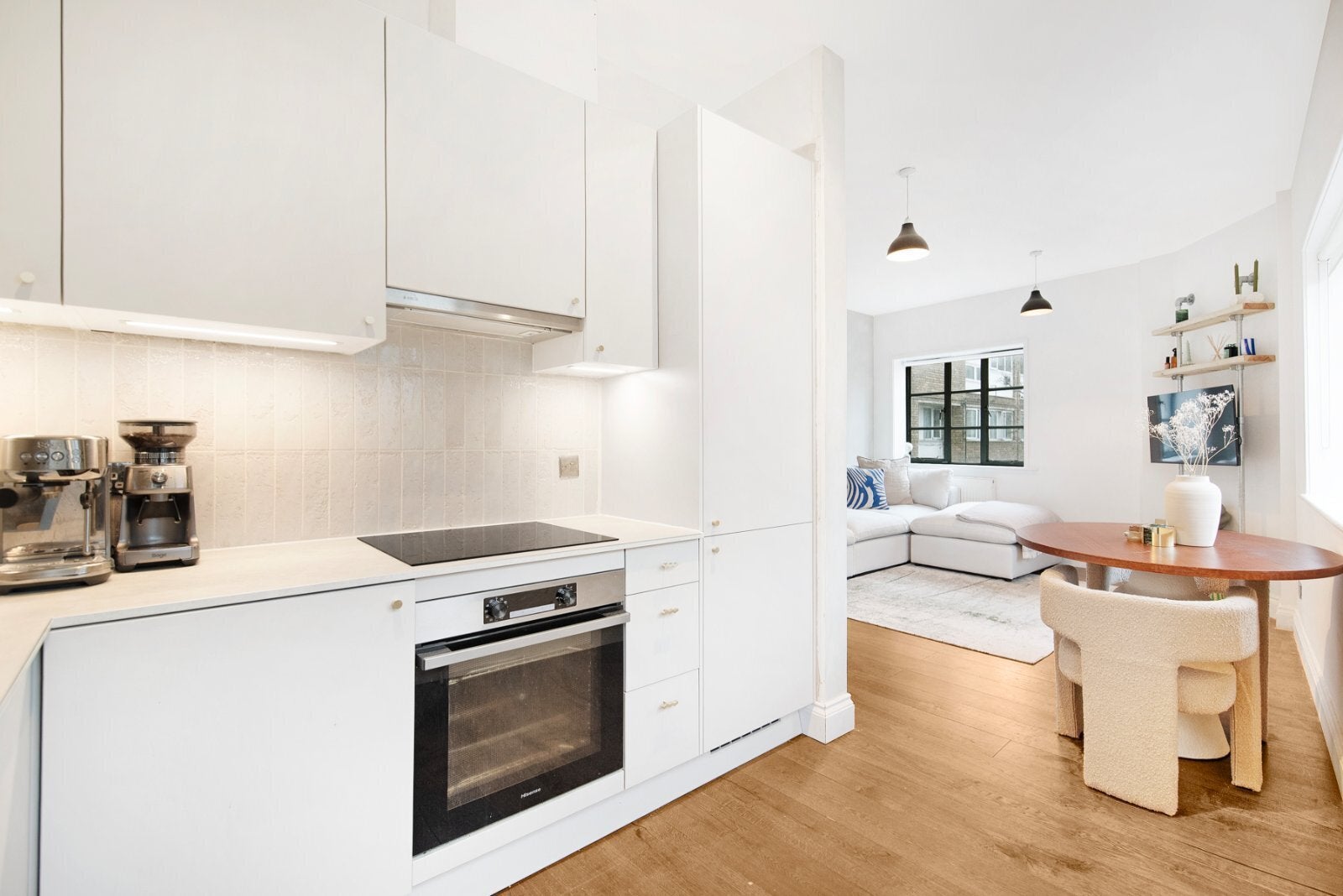 Flat Graham Street in Greater London