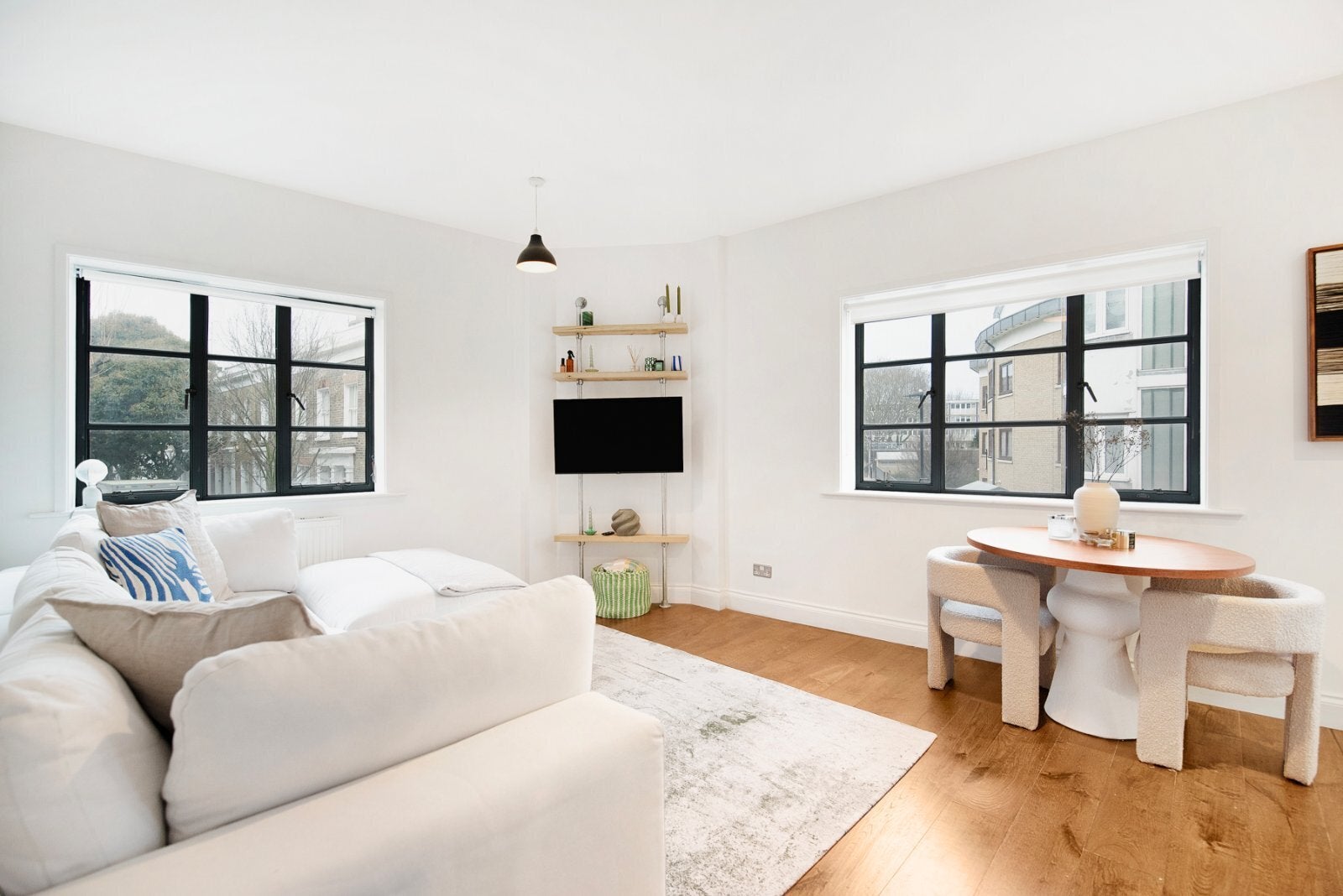 Flat Graham Street in Greater London