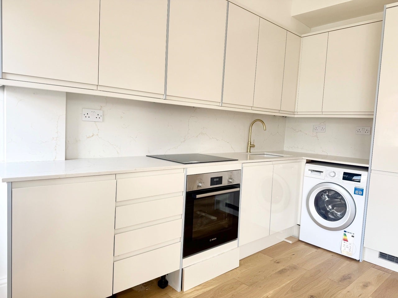 Flat Broxholm Road in Greater London