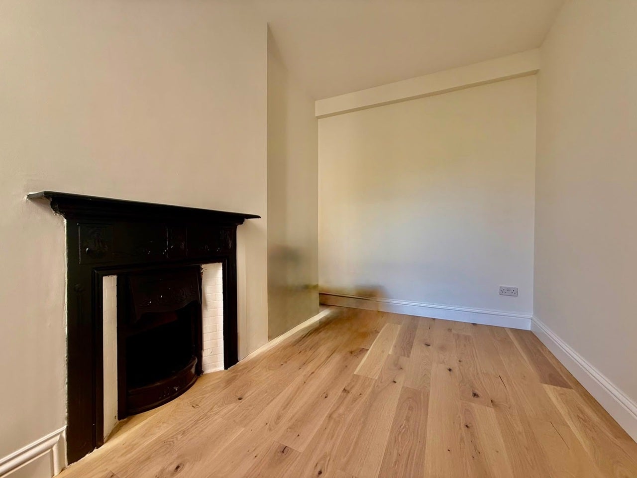 Flat Broxholm Road in Greater London
