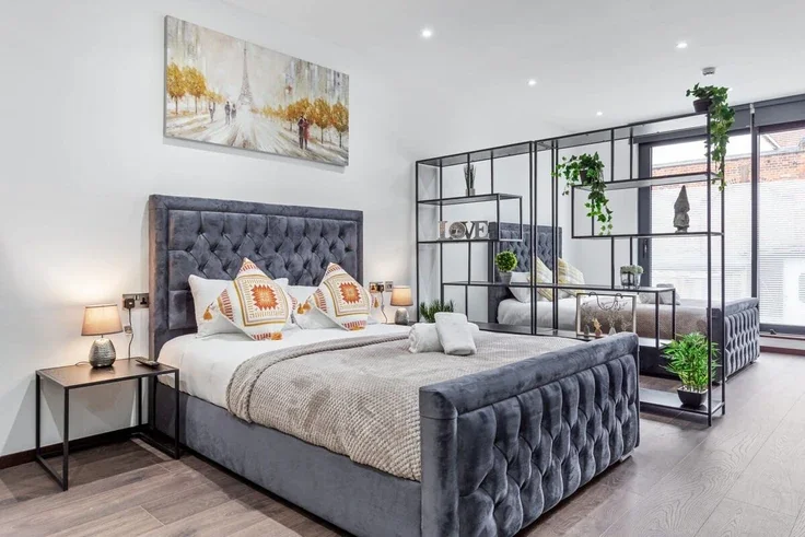 Flat Woodstock Road in Greater London